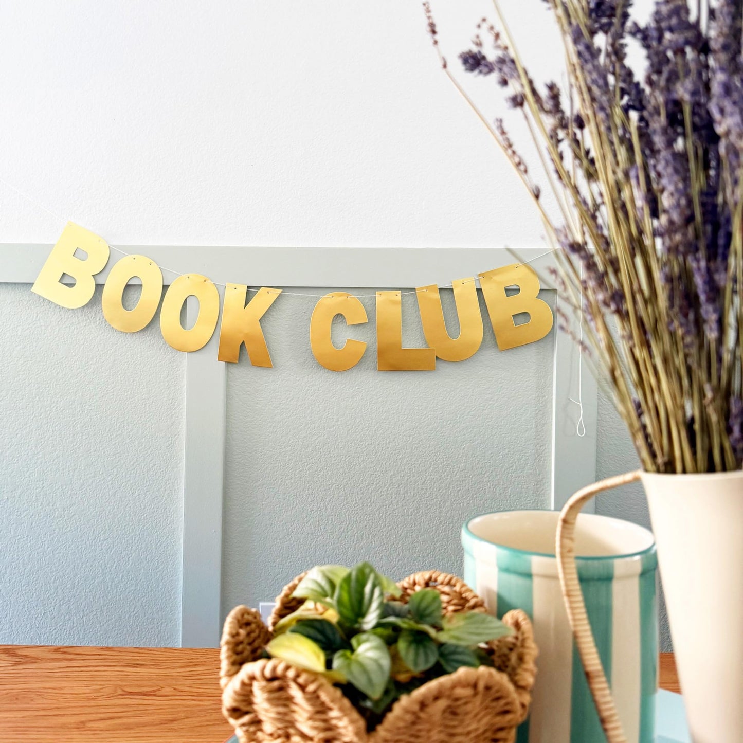 Book Club Decorations 5 Foot Paper Book Banner Garland - Gold I Love Reading Decor For In My Reading Era Birthday Party, Reading Baby Showers & Bridal Showers